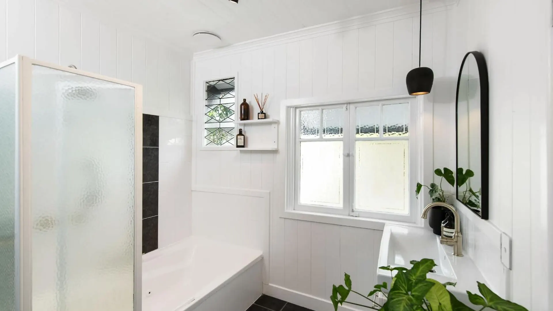 3 Bed Queenslander In Heart Of Brisbane