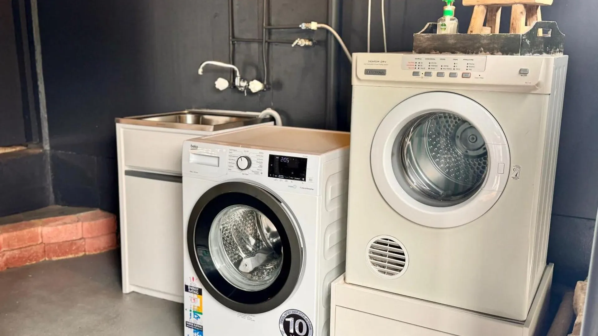 3 Bed Queenslander In Heart Of Brisbane 0*,  Austrálie