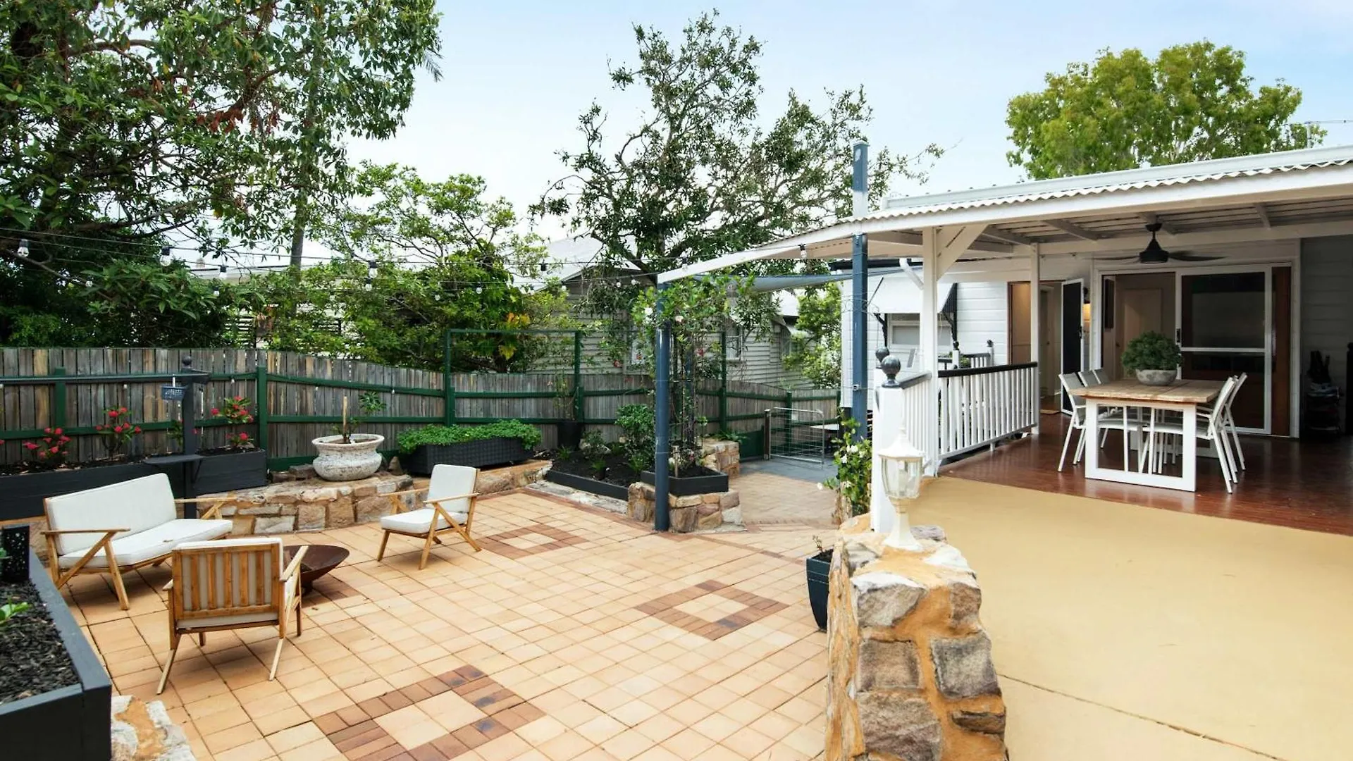 3 Bed Queenslander In Heart Of Brisbane